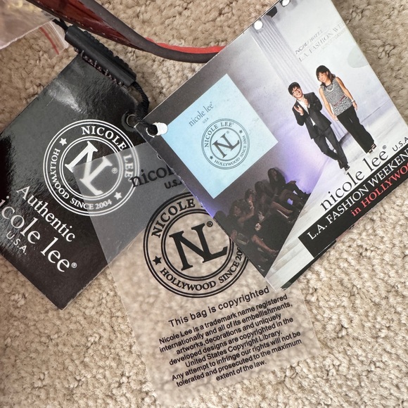 NICOLE LEE USA World Tour Dogs/Cats Hollywood Crossbody Designer Bag Purse (NWT) - Picture 2 of 16